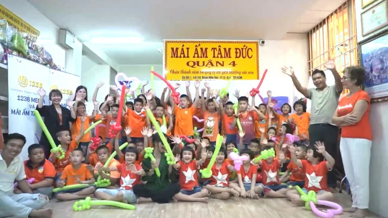 Tạo mái ấm cho người giá neo đơn và trẻ em môd côi ổn định cuộc sống,